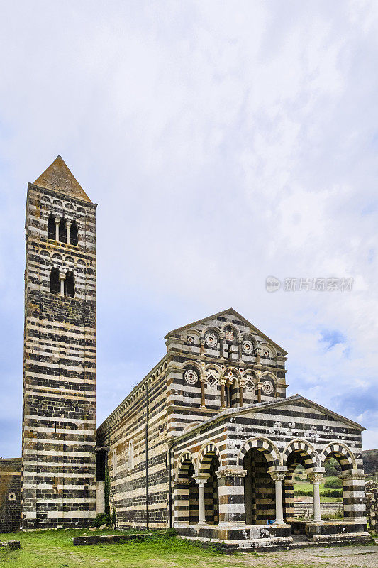 Basilica di Saccargia，位于撒丁岛北部的罗马式建筑